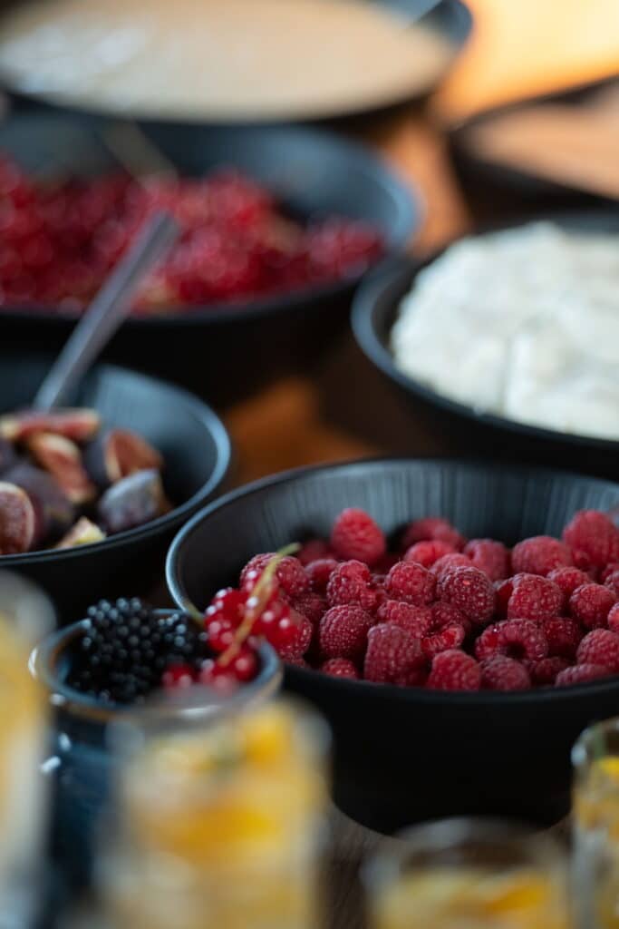 Frische Beeren als Teil des Catering-Konzepts
